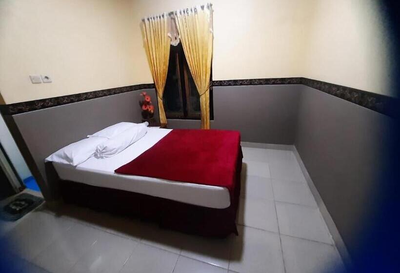 اتاق استاندارد, Halfway House