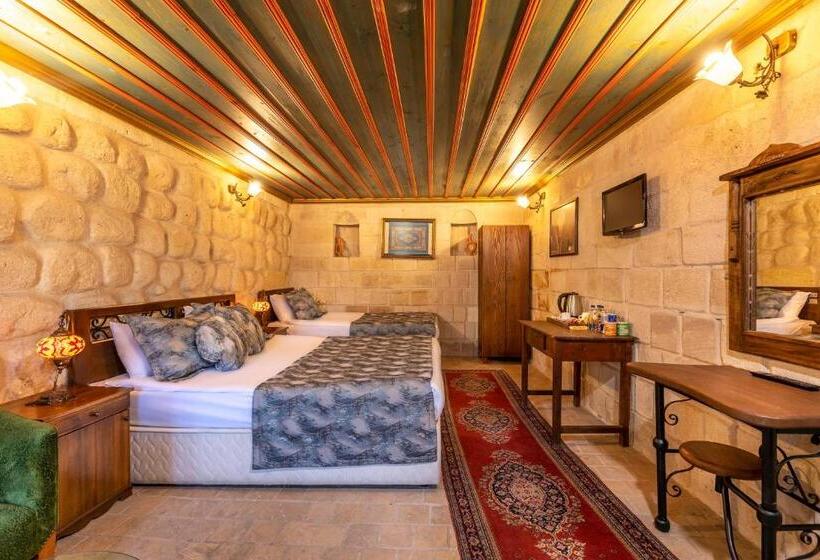 اتاق لوکس سه تخته, Adora Cave Suites