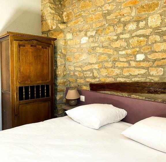 Номер Стандарт, Hostellerie Du Chateau