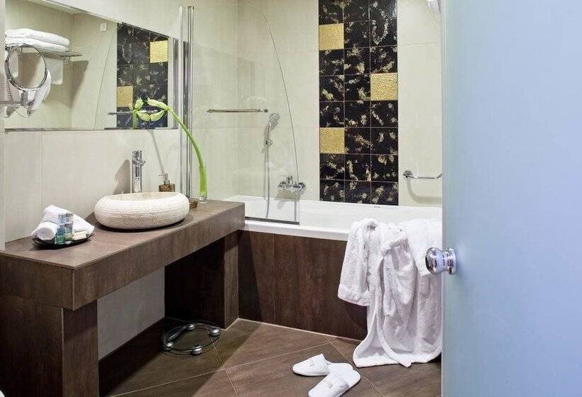 Номер Superior, Kalavrita Canyon Hotel & Spa