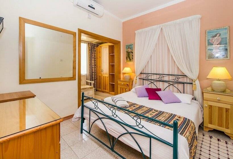اتاق استاندارد, Lantern Guest House