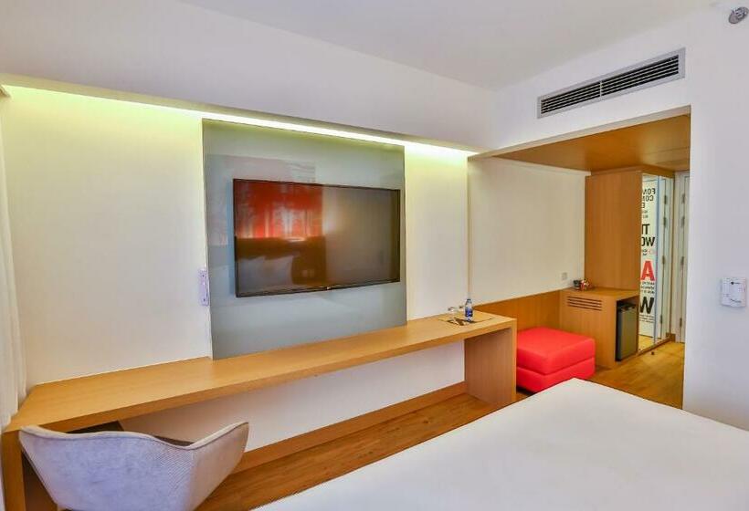 标准工作室, Radisson Red Campinas