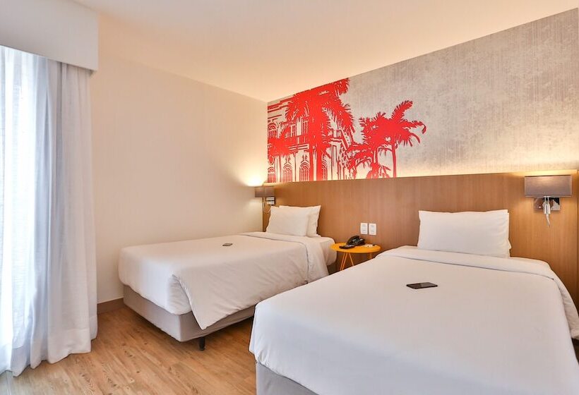 标准工作室, Radisson Red Campinas