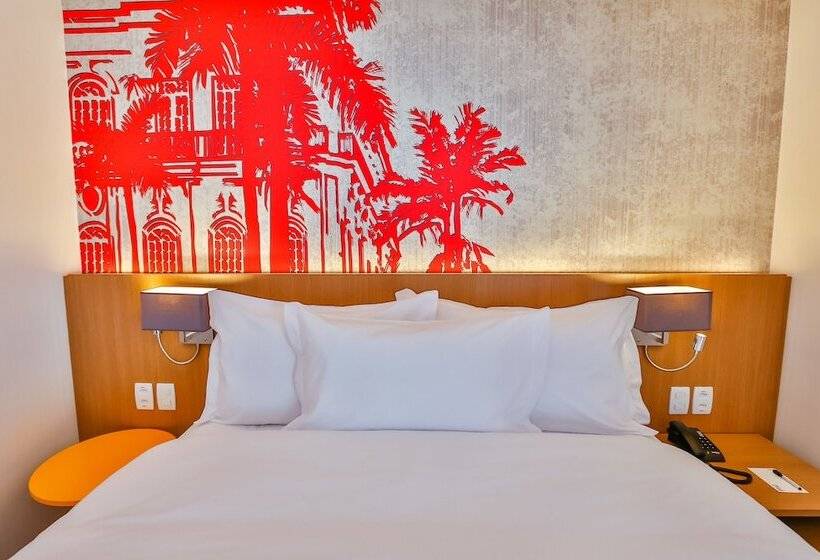 استودیو استاندارد با تخت کینگ, Radisson Red Campinas