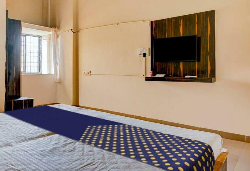 三人经典房间, Spot On Harsha Varsha Deluxe Lodge