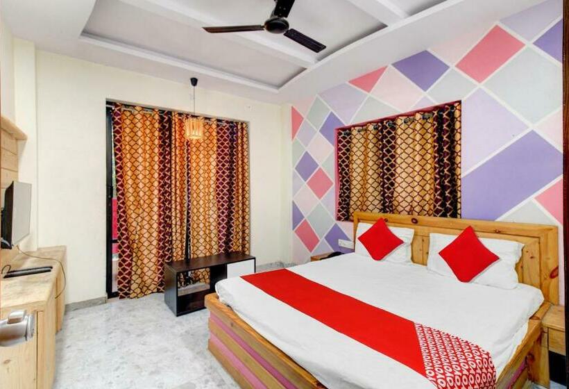 Трехместный Номер Классика, Oyo Flagship Hotel Holiday Prime
