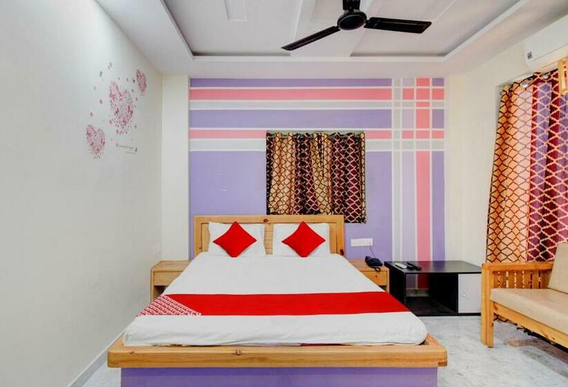 Трехместный Номер Классика, Oyo Flagship Hotel Holiday Prime
