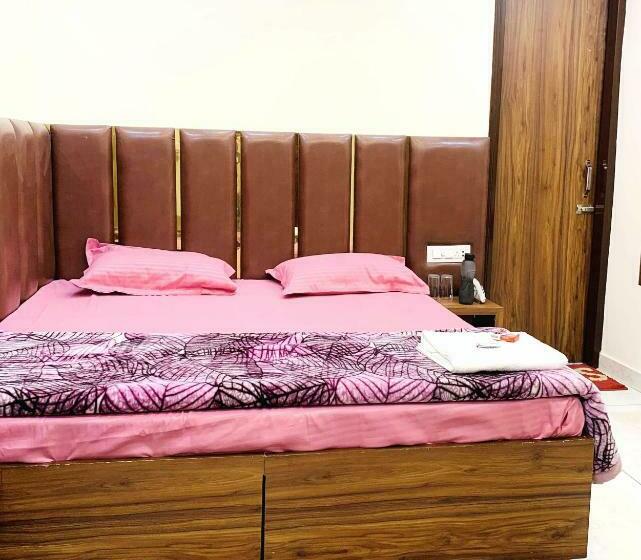 Номер Deluxe, The R Motel Phagwara City    Full Privacy & Security    Family,corporate,couples Favorite