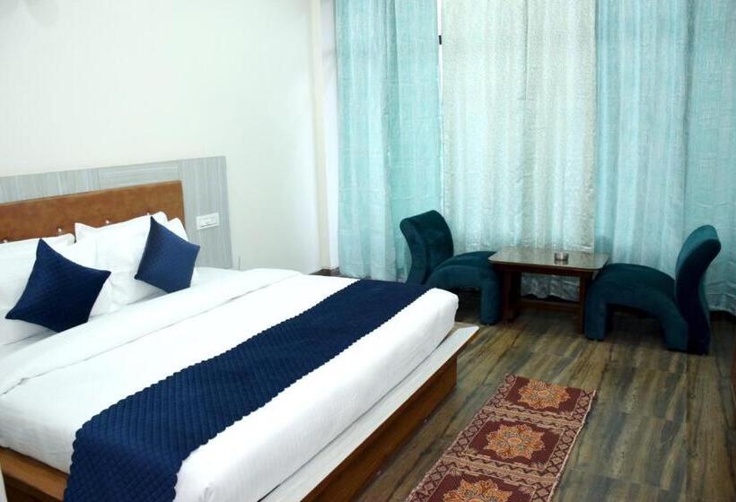 Номер Стандарт Вид на Горы, Himalayan Hits Kasauli