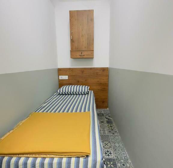 Кровать в Общей Комнате, Tcs Rooms Ezhilode Payyanur