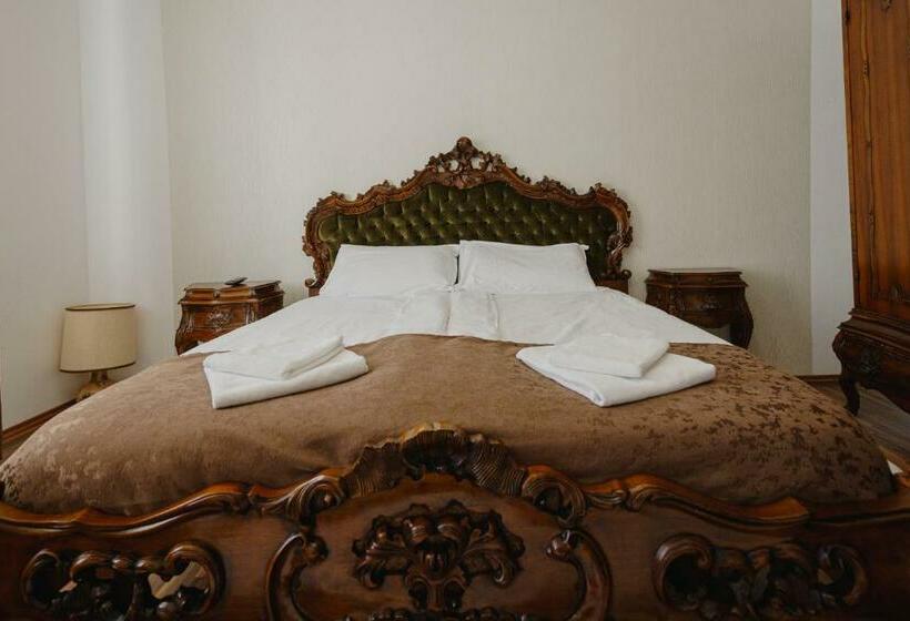 آپارتمان 2 خوابه, Casa Baronului
