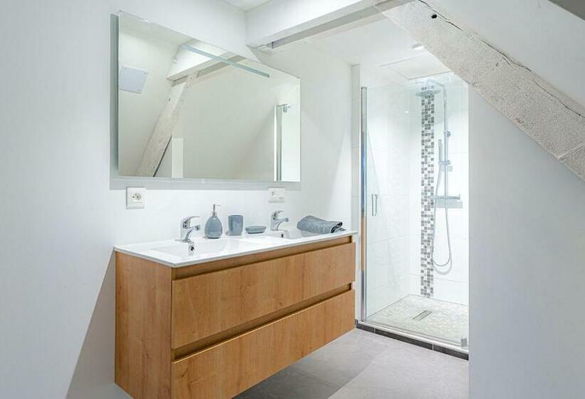 Номер Стандарт, Coeur De Ville #h3   Wifi Et Netflix   Lave Linge   Logement Partagé   Chambre Privée