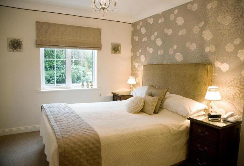 Номер Стандарт, Rivermount House
