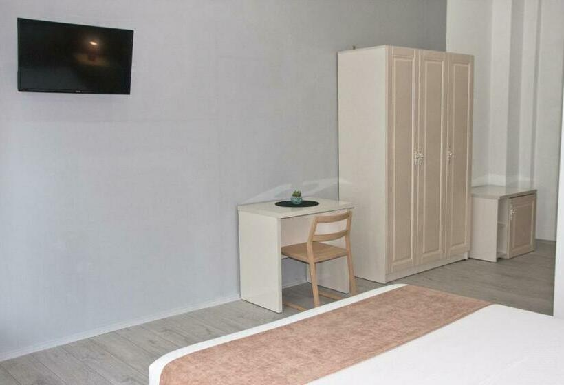 اتاق استاندارد سه نفره, Brilliant Camere
