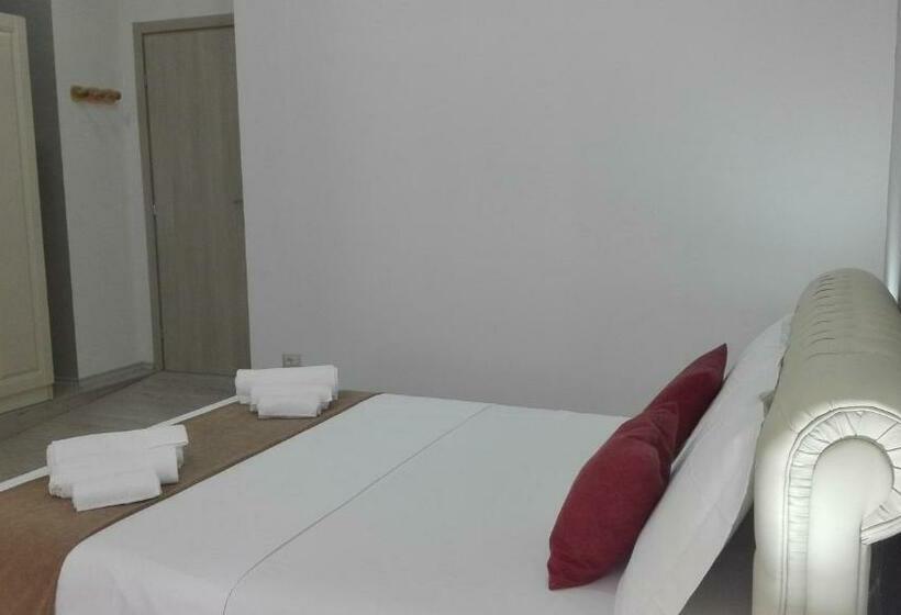 اتاق استاندارد چهار تخته, Brilliant Camere