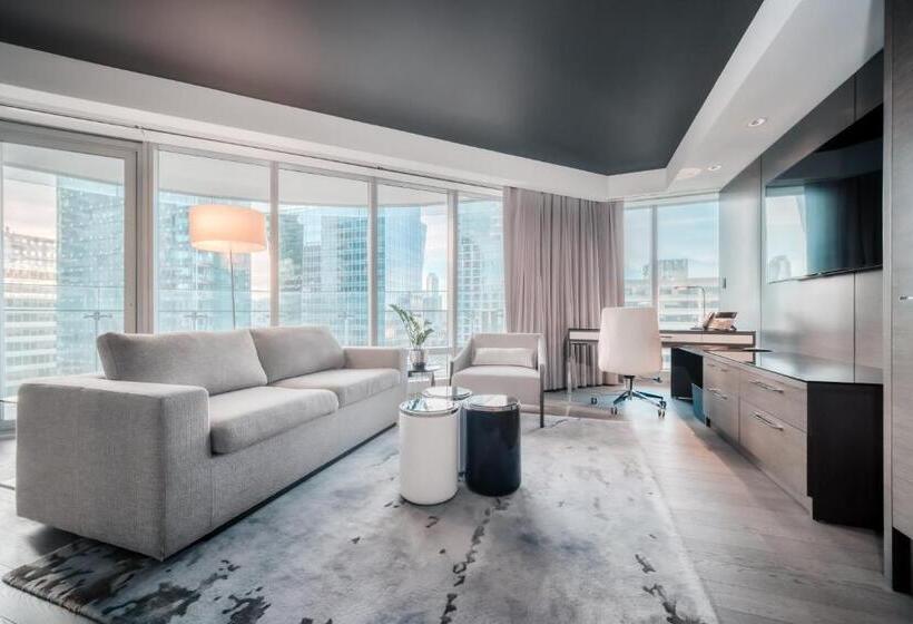 디럭스 스위트, Paradox Hotel Vancouver