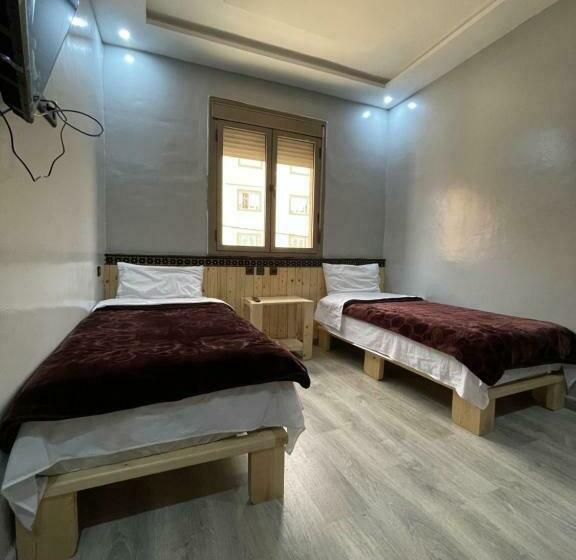 غرفة قياسية حمام مشترك, Hôtel Bahnini