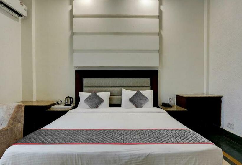 Номер Стандарт, Townhouse Hotel Selaqui Inn