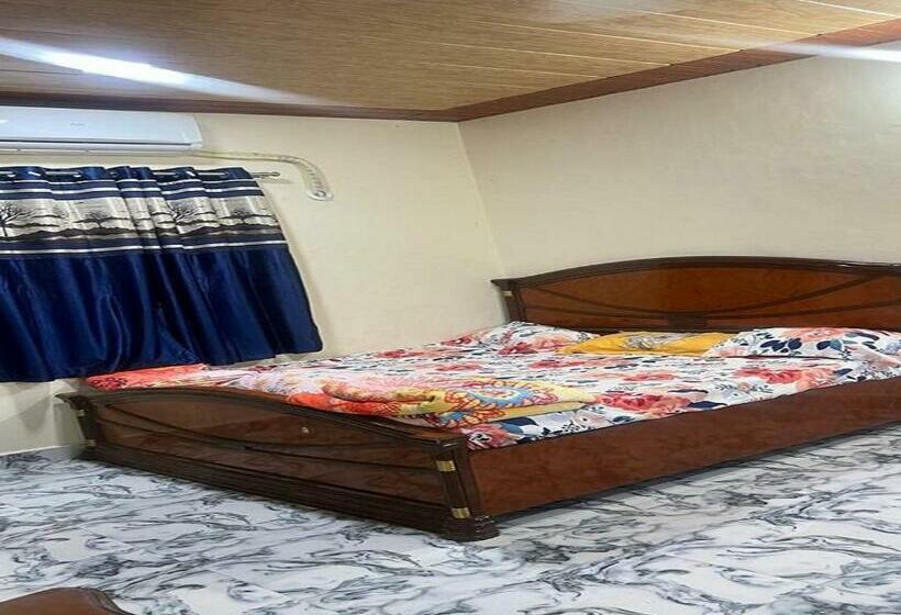 Семейный Номер, Manav Farm House Karjat