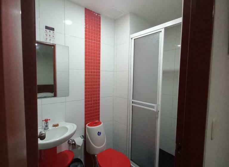 Номер Стандарт, Plaza 6