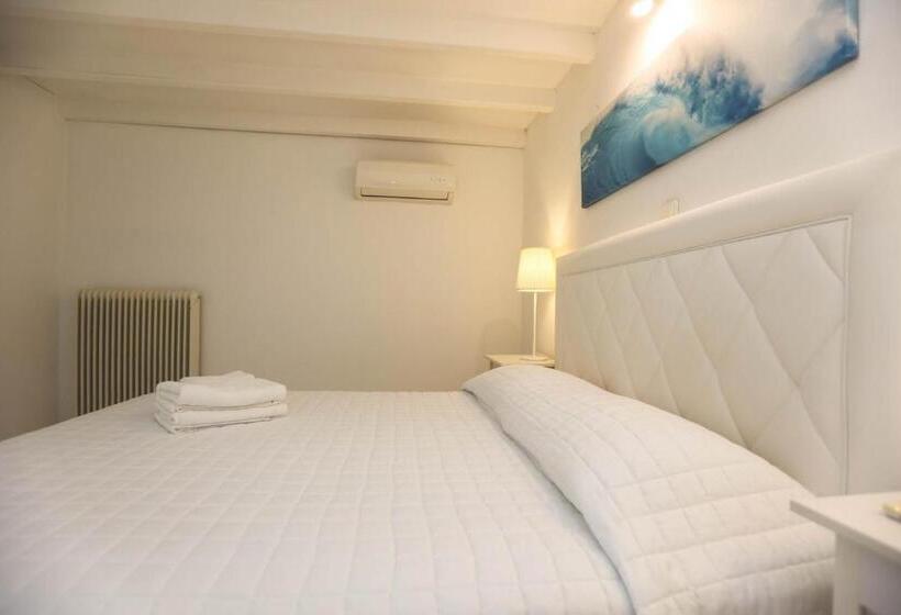 דירת חדר עם טרסה, Adikri Villas & Suites