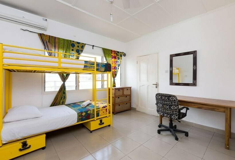 Номер Стандарт, Agoo Hostel