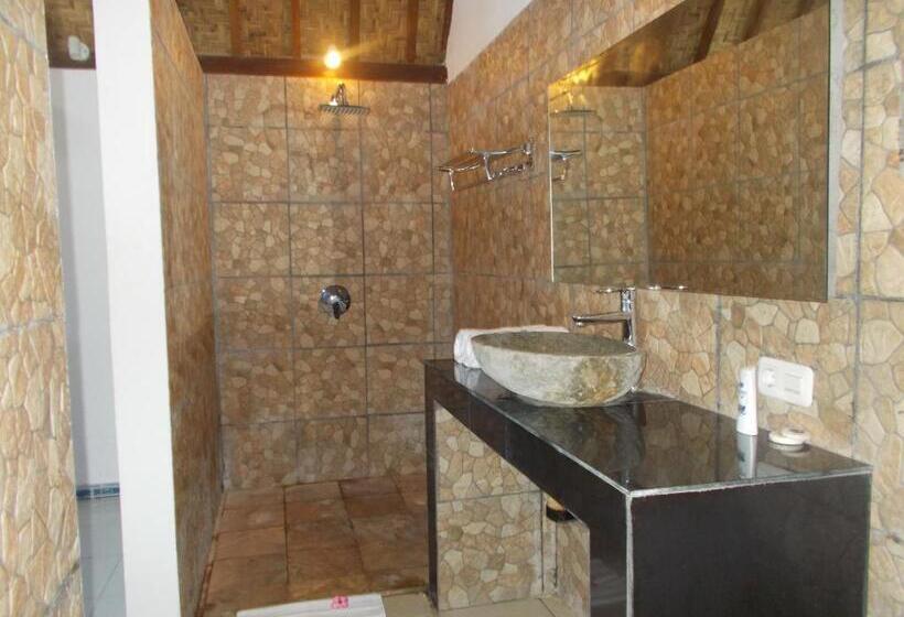 غرفة قياسية سرير كينج, Blue Monkey Retreat Areguling Lombok