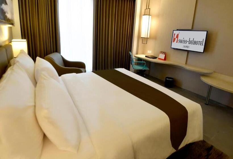 Номер Deluxe, Swiss Belhotel Jambi