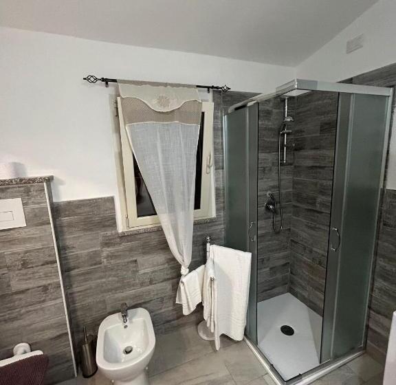 Апартаменты 1 Спальня Нижний Этаж, B&b Li Salcuneddi