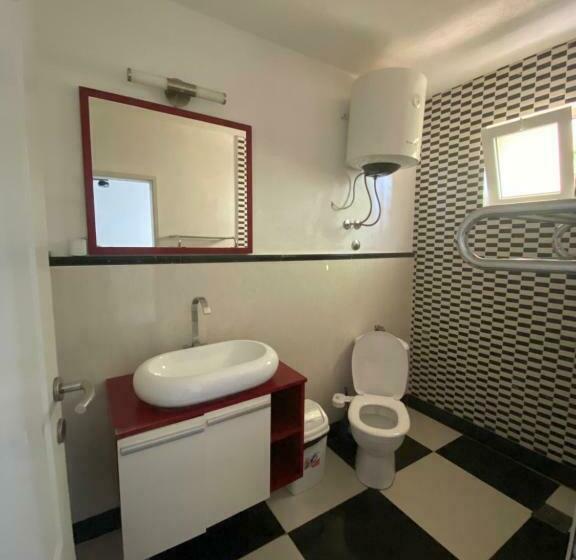 اتاق استاندارد, Denis Apartment