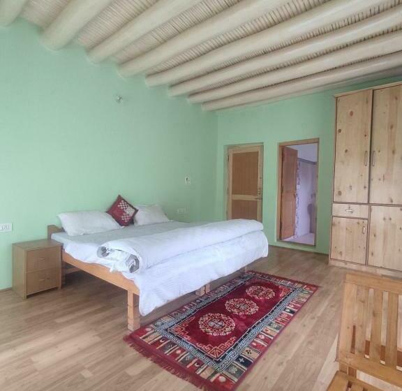 اتاق اکونومی, Streamlet Homestay