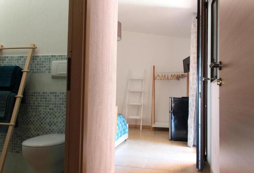 Balkonlu Standart Oda, Acquachiara Rooms