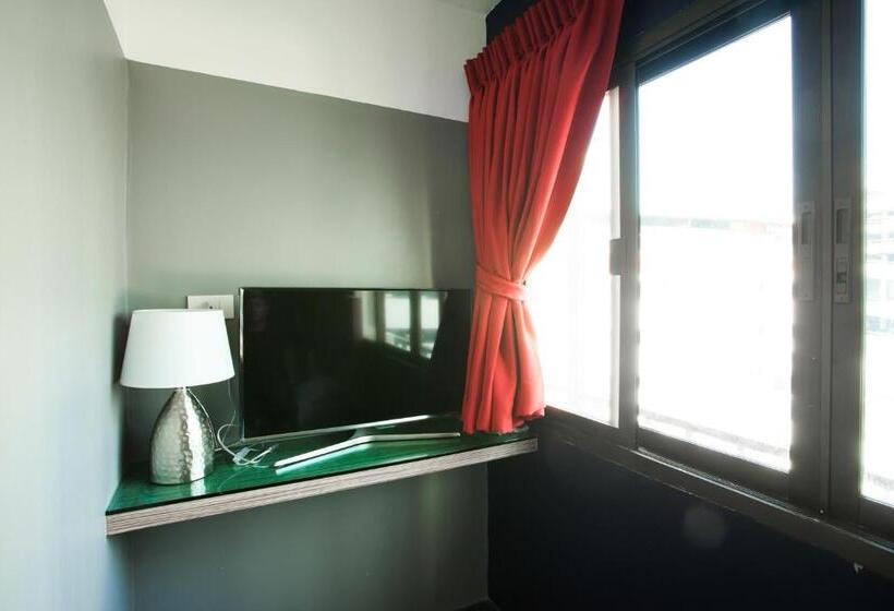 اتاق استاندارد, Cloud 9 Lodge