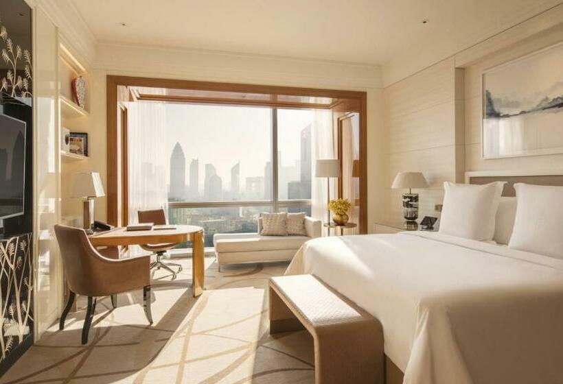 חדר דחוקס עם מיטת קינג, Four Seasons Hotel Tianjin