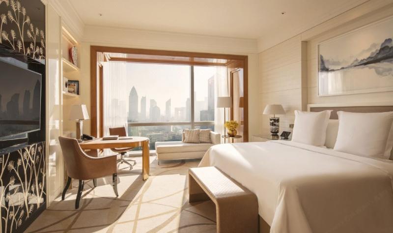חדר דחוקס עם מיטת קינג, Four Seasons Hotel Tianjin
