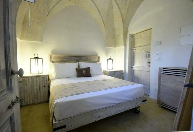 Номер Стандарт, Palazzo Castriota
