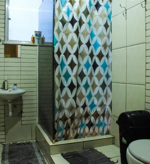 اتاق استاندارد, Books Hostel
