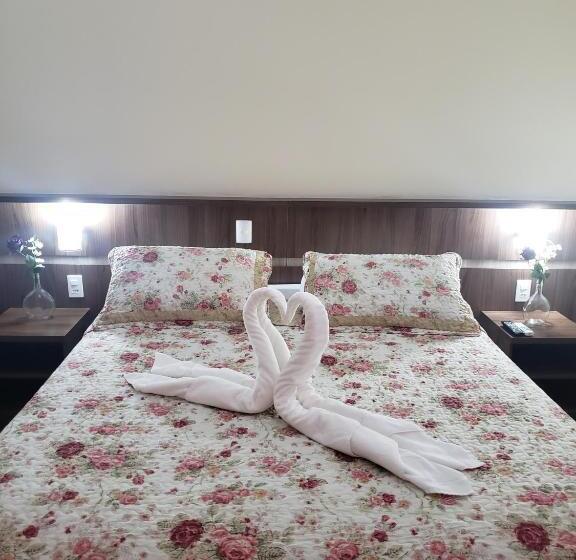 سوئیت با وان آب گرم, Grand Enio Hotel E Cantina