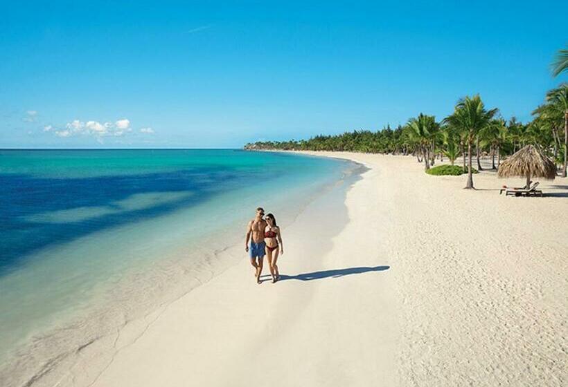 سوییت جونیور با چشم‌انداز جانبی دریا, Secrets Cap Cana Resort & Spa - Adults Only - All Inclusive