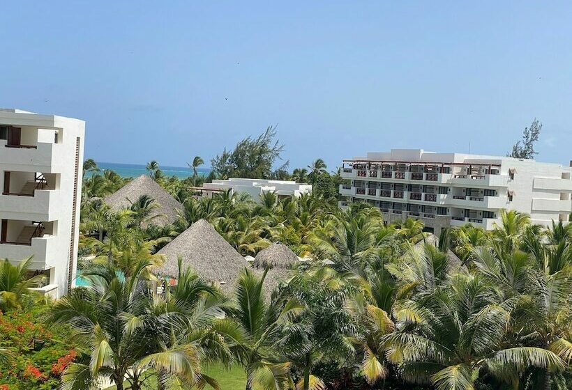 سوئیت جونیور با تخت بزرگ, Secrets Cap Cana Resort & Spa - Adults Only - All Inclusive