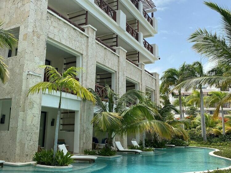 سوئیت جونیور با تخت بزرگ, Secrets Cap Cana Resort & Spa - Adults Only - All Inclusive