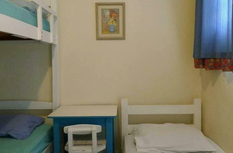 스탠다드 트리픔 룸 공동욕실, Chale Mineiro Hostel & Pousada