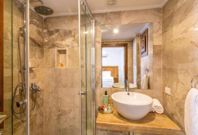 اتاق اکونومی, Old Town Hotel Kalkan
