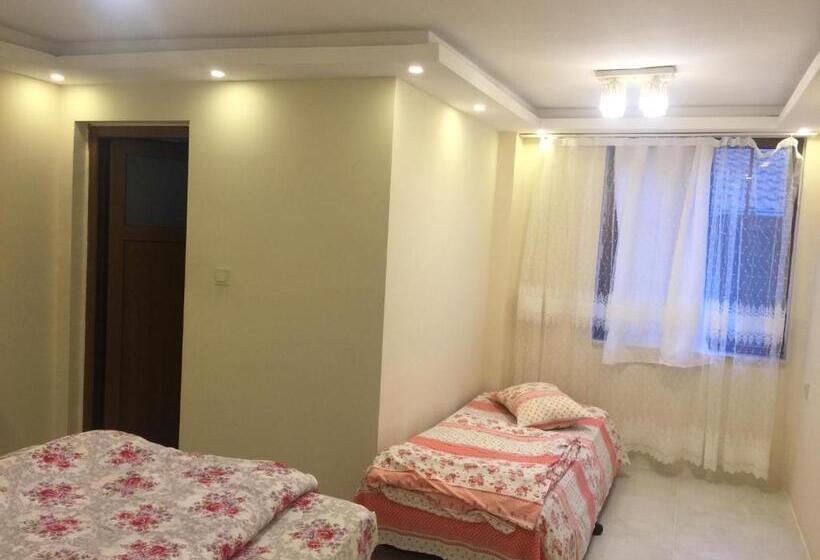 סוויטה דלוקס, Cam Motel