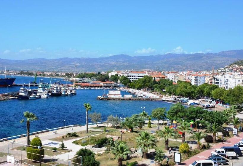 Четырехместный Номер Стандарт Вид на Море, Perla