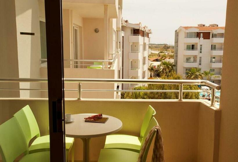 Семейный Номер Вид на Сад, Calimera Side Resort