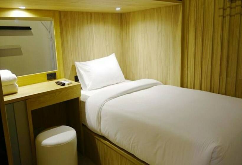 스탠다드 룸 2층 침대, The Bedrooms Hostel Pattaya