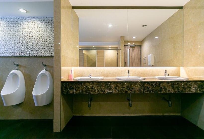 스탠다드 룸 2층 침대, The Bedrooms Hostel Pattaya
