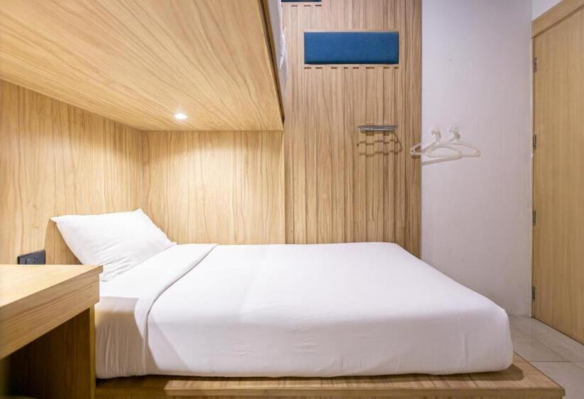 스탠다드 룸 2층 침대, The Bedrooms Hostel Pattaya