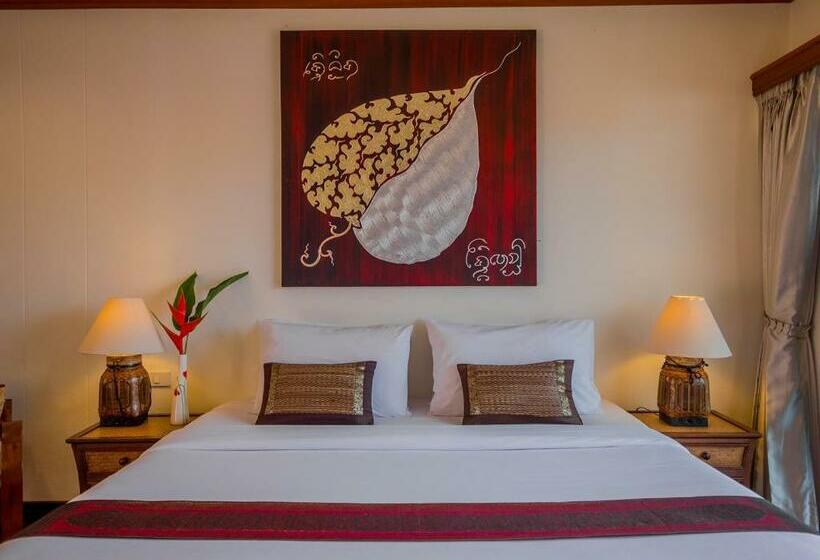Номер Deluxe, Chiangkhan River Mountain Resort